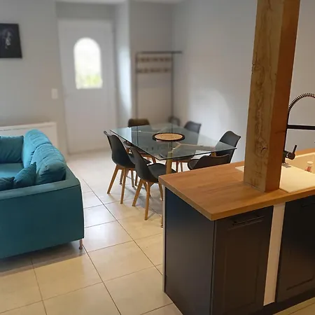 بيت للعطل La Maison Du Gardien *